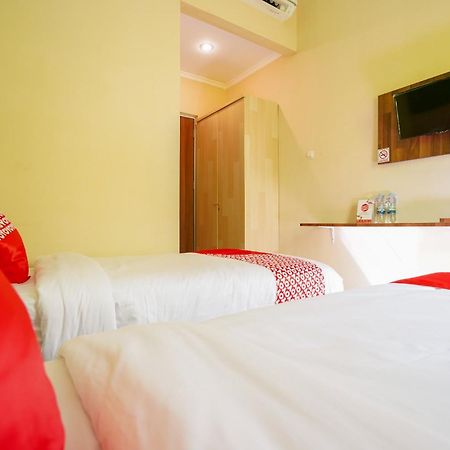 Hotel O Surabaya Near Surabaya Town Square Formerly Kupang Gunung Residence Exterior foto